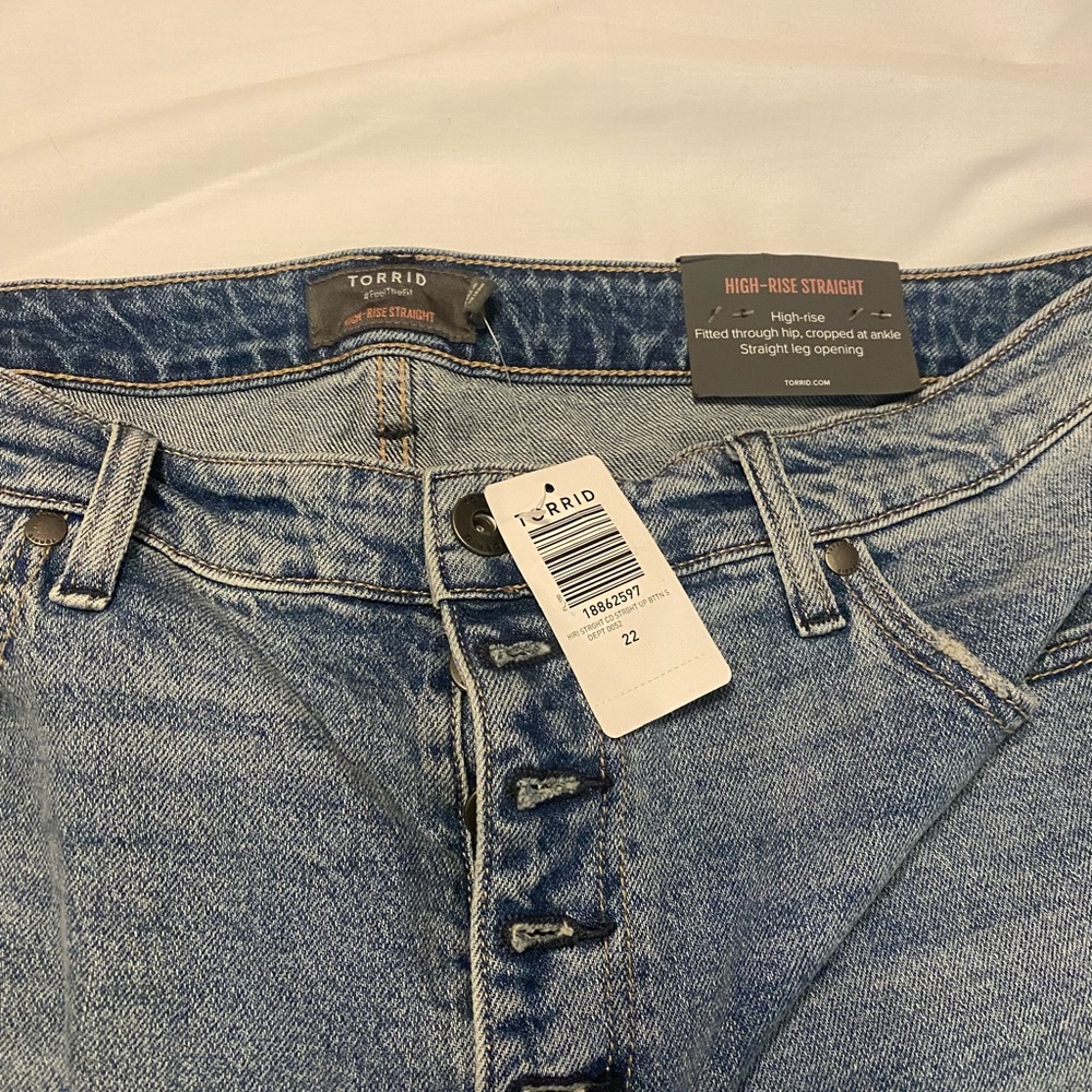 Torrid High Rise Straight NWT - Picture 4 of 10